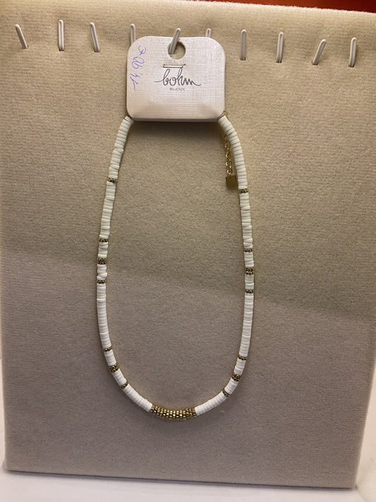 Collier blanc